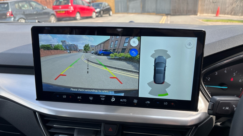 Ford Focus 1.0 EcoBoost Hybrid mHEV 155 Titanium 5dr Auto Petrol Hatchback